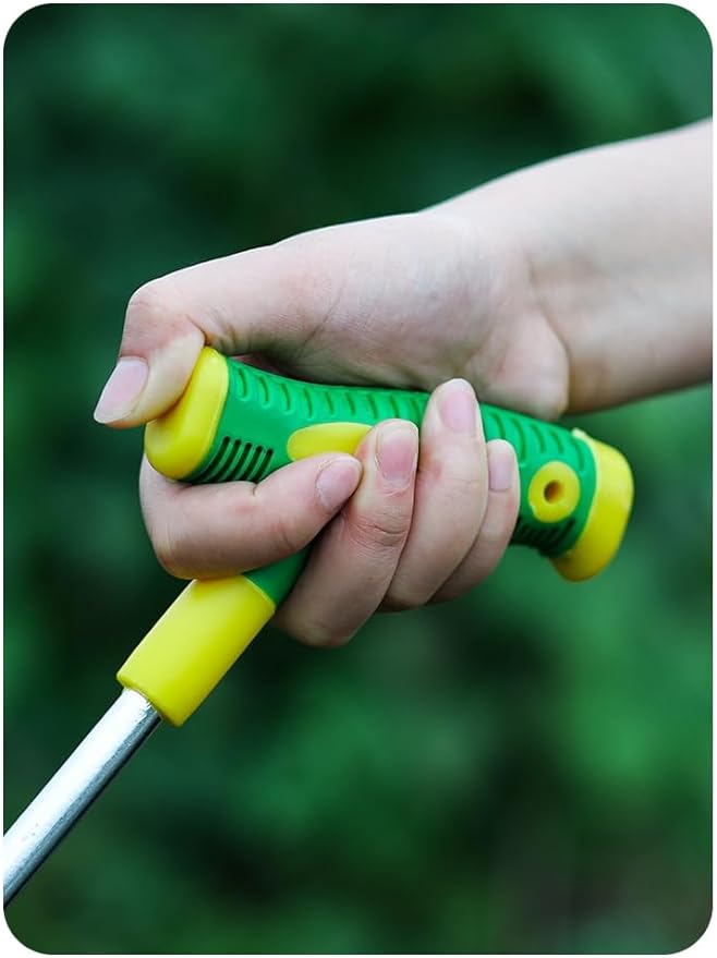 Stainless garden spade for weeding and vegetable digging.