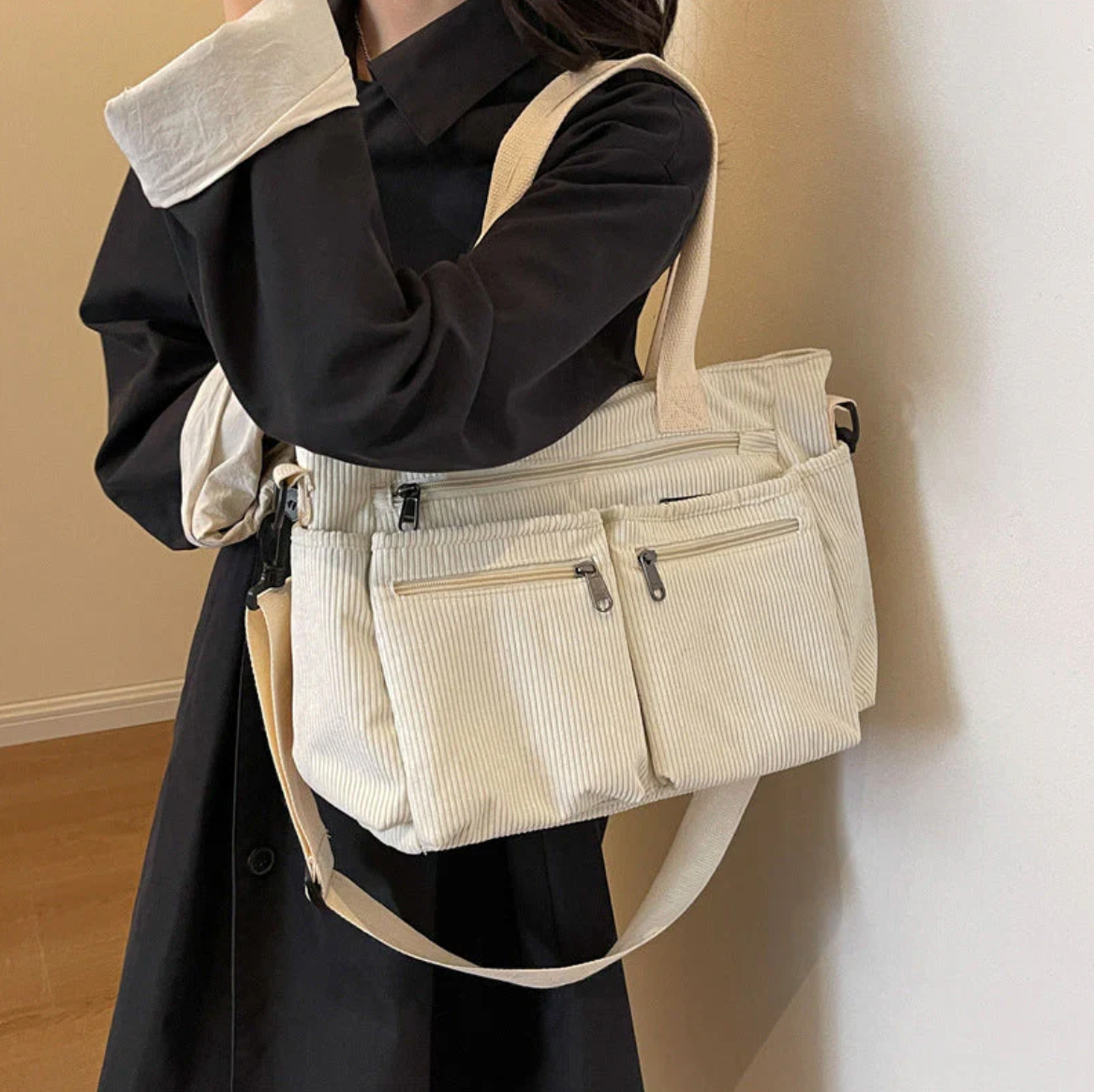 Sophie – Stylish retro bag for everyday use, roomy and practical