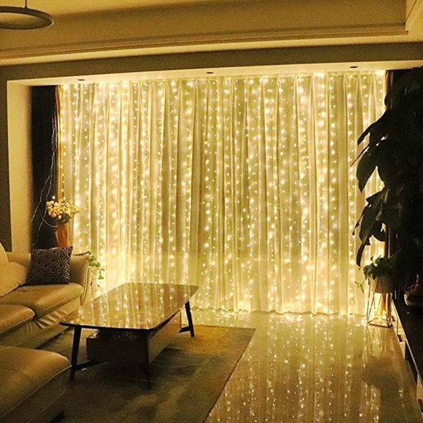 Elegant LED light loop curtain - remote controlled with timer and 8 light modes