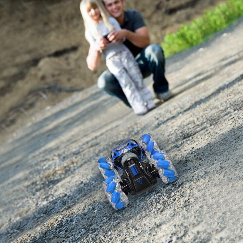 StormRacer DualControl – Stunt car controlled by hand + remote control