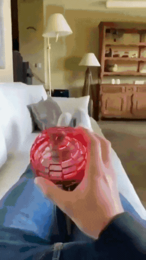 AeroSphere™ – interactive play that arouses movement and curiosity