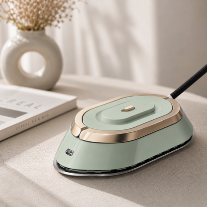 Compact iron - Perfectly ironed clothes wherever you are