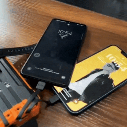 Solar Powerbank with dual charging (USB and solar cell)