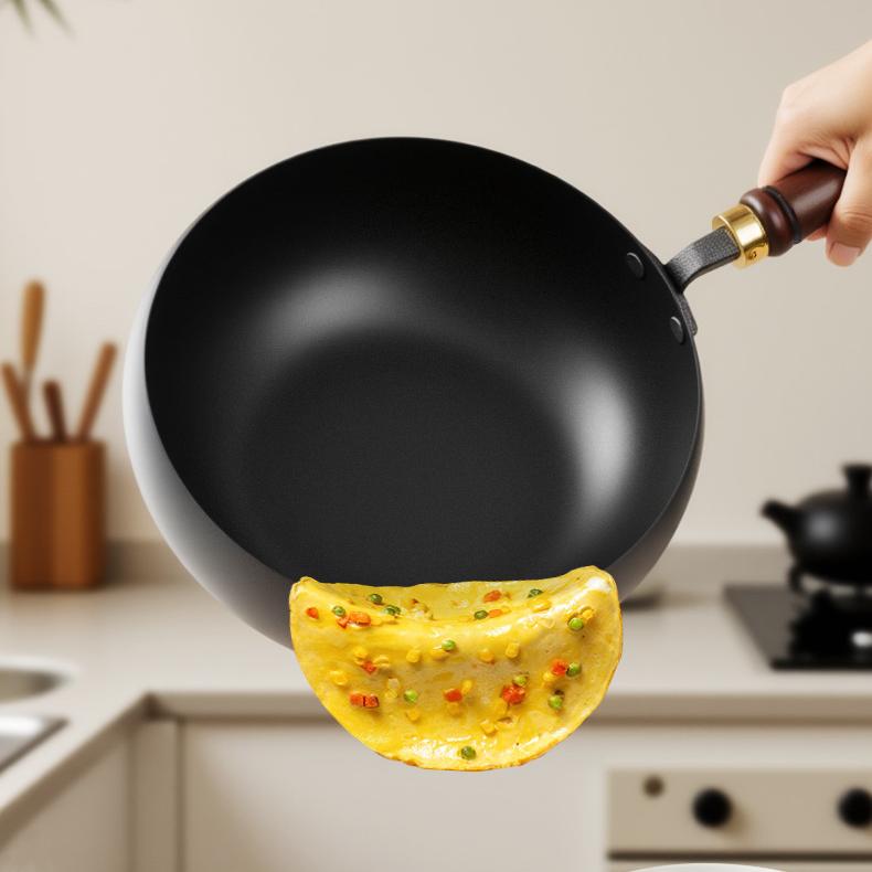 Cast iron pan - new generation hand-forged iron pan