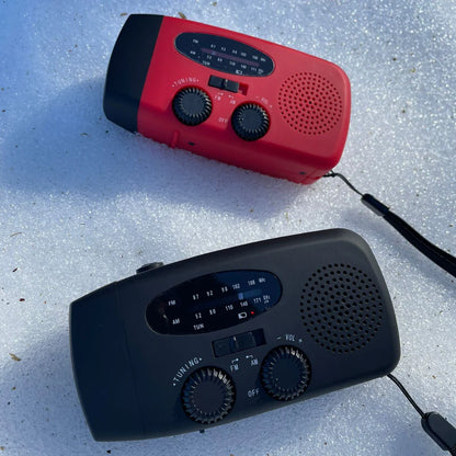 Emergency radio - 2000 mAh built-in Powerbank, Flashlight and Solar cells