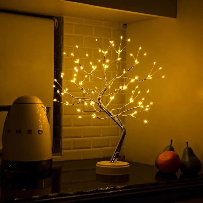 The light tree – Christmas lighting with a warm white glow