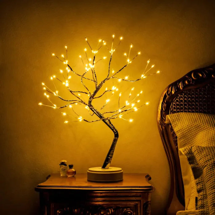 The light tree – Christmas lighting with a warm white glow
