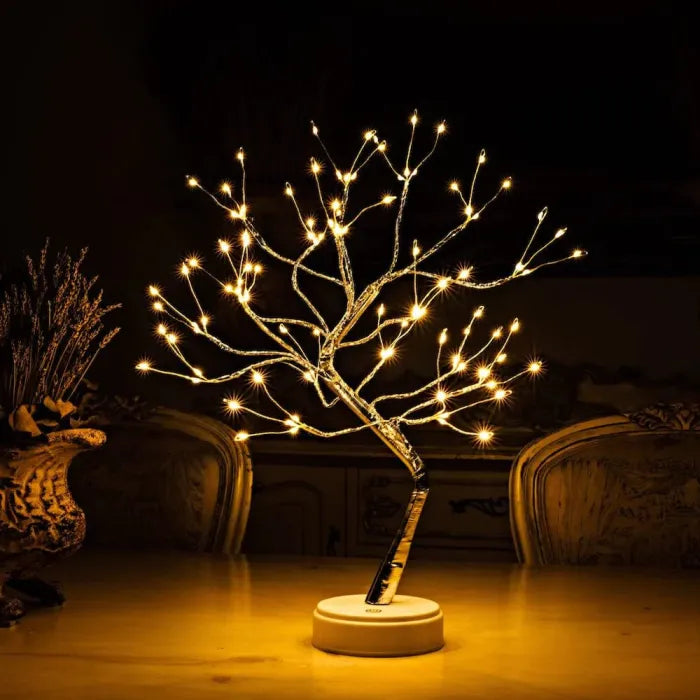 The light tree – Christmas lighting with a warm white glow